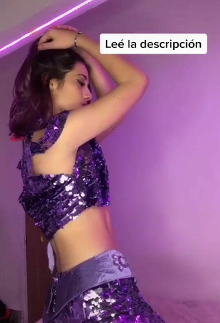 5. Seductive Dahiana Méndez in Crop Top