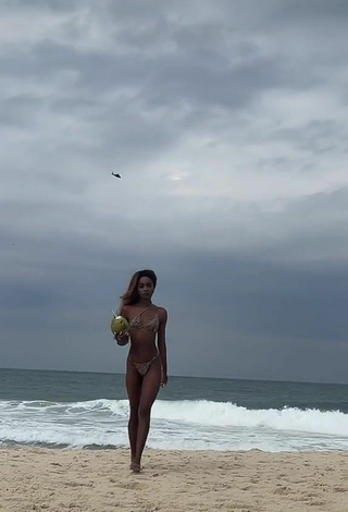 2. Sweetie diveludo in Bikini at the Beach