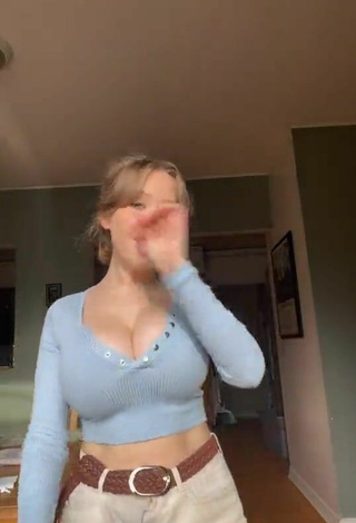 4. Sweet Emily_kyte Shows Cleavage in Cute Blue Crop Top and Bouncing Boobs