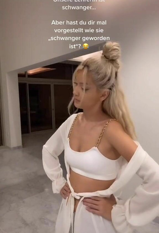 2. Beautiful Enisa Bukvic Shows Cleavage in Sexy White Crop Top