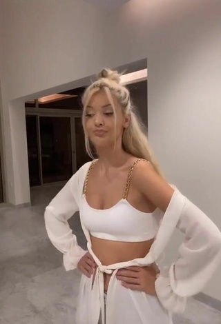 3. Beautiful Enisa Bukvic Shows Cleavage in Sexy White Crop Top
