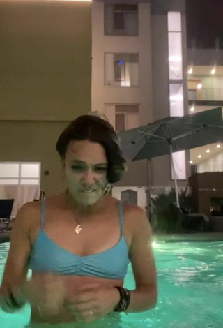 3. Hot Abby Fenwick Shows Cleavage in Blue Bikini Top at the Pool