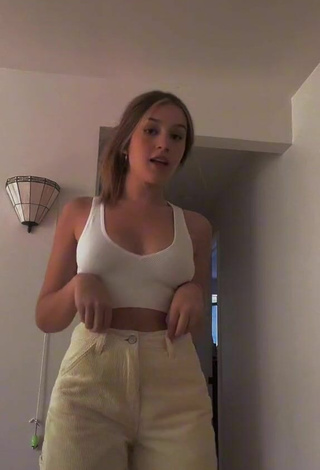 Sweetie Flavia Martin Shows Cleavage in White Crop Top and Bouncing Tits