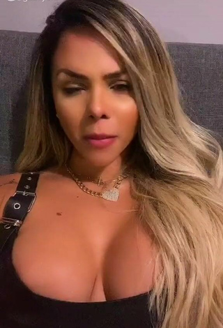 2. Gabily Demonstrates Really Sexy Cleavage