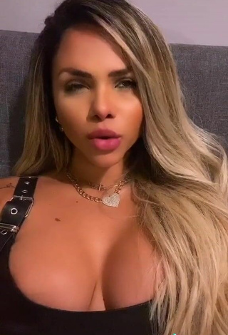 5. Gabily Demonstrates Really Sexy Cleavage
