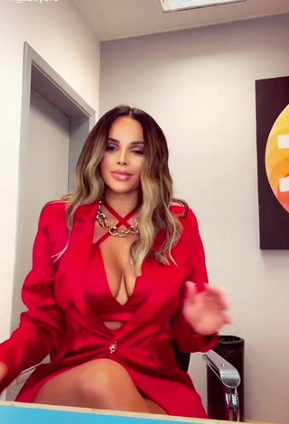 2. Sexy Gabily Shows Cleavage in Red Crop Top