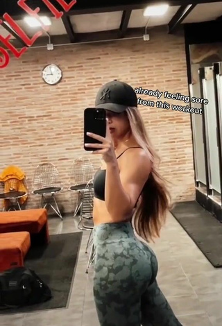Sexy Sophie Gainsbybrains Shows Butt in the Sports Club while doing Fitness Exercises