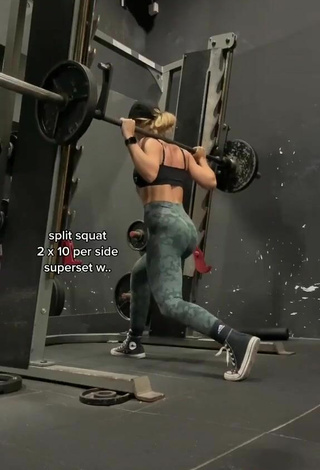 3. Sexy Sophie Gainsbybrains Shows Butt in the Sports Club while doing Fitness Exercises