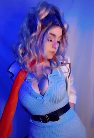 Magnificent Hauntedhostess Shows Cosplay