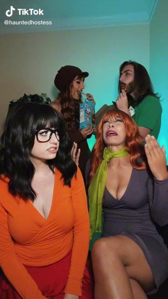 Alluring Hauntedhostess Shows Cosplay | sexyfilter.com
