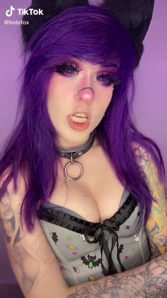 Holofox Shows Sweet Cosplay sexyfilter