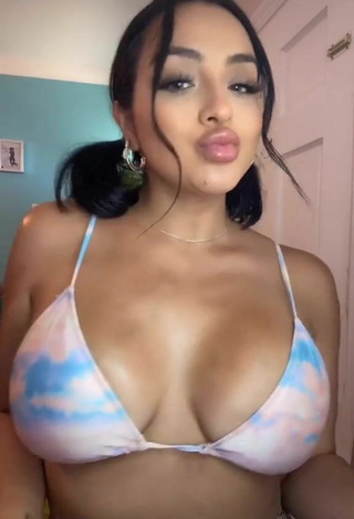 5. Amazing Alma Ramirez Shows Cleavage in Hot Bikini Top and Bouncing Boobs