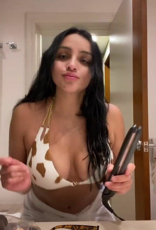 3. Beautiful Alma Ramirez Shows Cleavage in Sexy Bikini Top and Bouncing Boobs