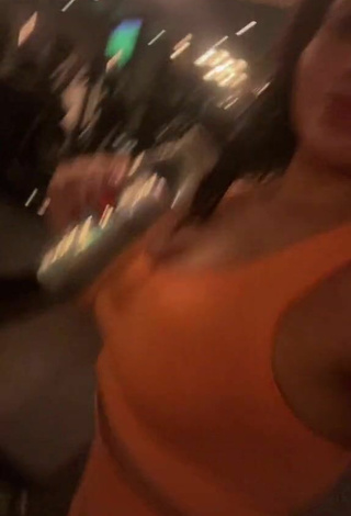 3. Sexy Alma Ramirez Shows Butt