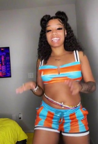 6. Sexy Nyema Shows Cleavage in Crop Top and Bouncing Boobs