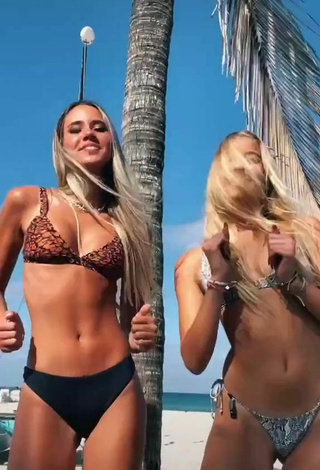 6. Hottie Jada Jenkins Shows Cleavage in Bikini and Bouncing Tits at the Beach