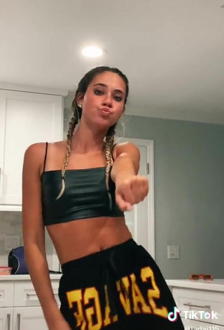 4. Erotic Jada Jenkins Shows Cleavage in Black Crop Top and Bouncing Boobs