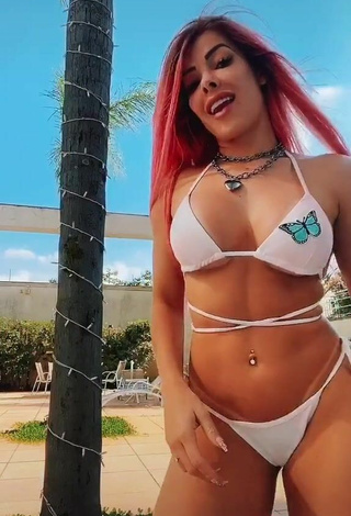 4. Jaquelline Looks Hot in Bikini and Bouncing Boobs