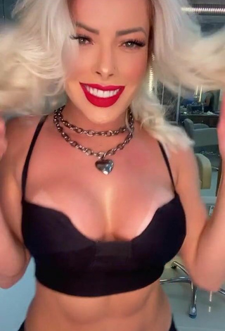 6. Beautiful Jaquelline Shows Cleavage in Sexy Black Crop Top