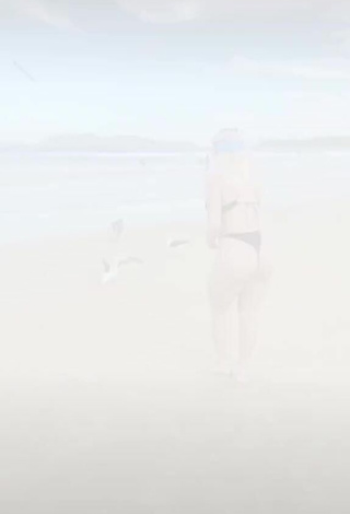 Cute Jaquelline Shows Butt at the Beach