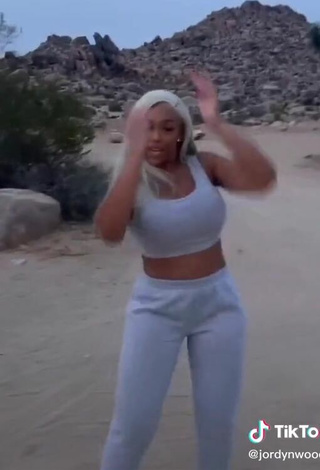 6. Hot Jordyn Woods Shows Cleavage in Grey Crop Top and Bouncing Breasts