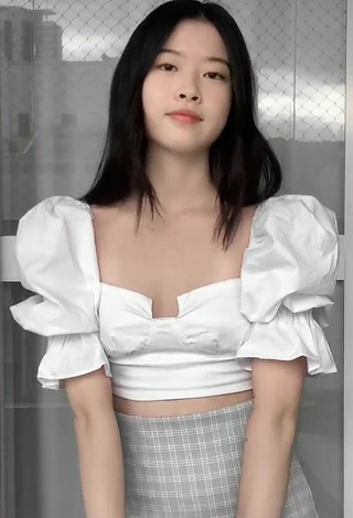 5. Amazing Julia Hayama Shows Cleavage in Hot White Crop Top