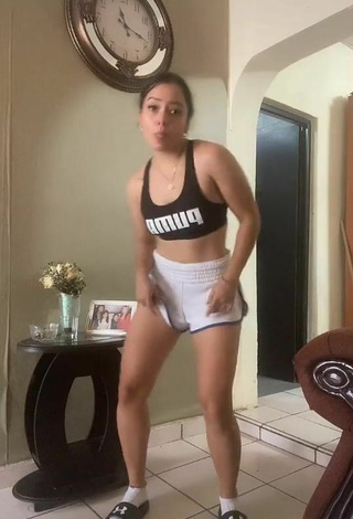 Sexy Karen Valenzuela Shows Cleavage in Sport Bra