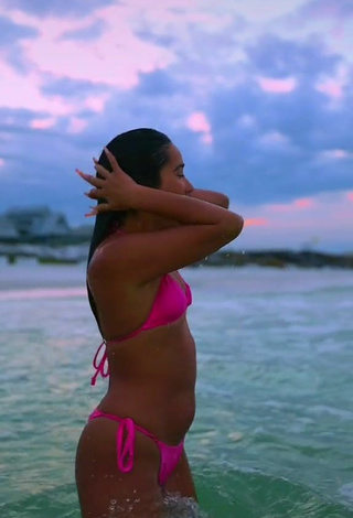 5. Hot Karina Prieto Shows Cleavage in Pink Bikini in the Sea