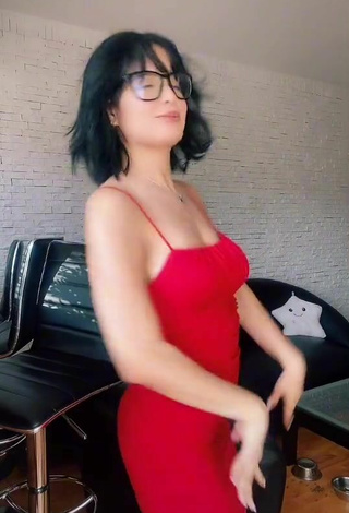 Sexy KeyZaraOfficial Shows Cleavage in Red Dress and Bouncing Boobs