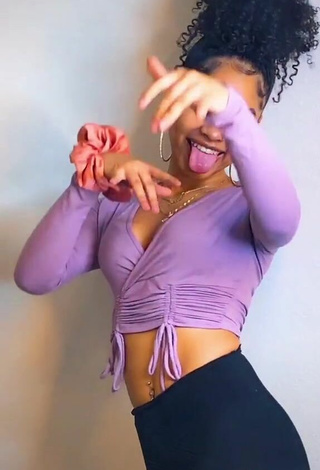 6. Lanii Kay Looks Attractive in Purple Crop Top