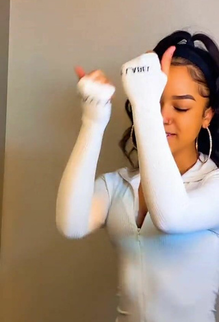 5. Sexy Lanii Kay Shows Cleavage in White Bodysuit