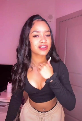 5. Lanii Kay Shows Cleavage in Sweet Black Crop Top and Bouncing Breasts