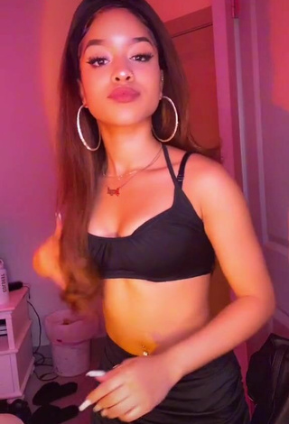Lanii Kay Shows Cleavage in Sexy Black Crop Top