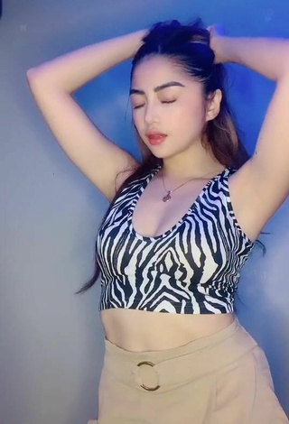 Gorgeous Lea Jane Shows Cleavage in Alluring Zebra Crop Top