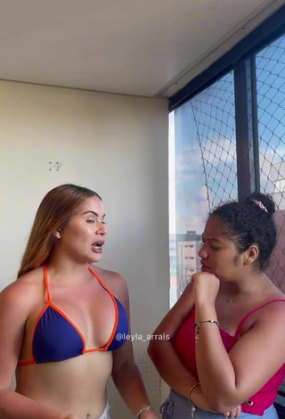 3. Sexy Leyla Arrais Shows Cleavage in Bikini Top