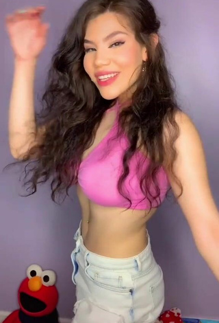 Amazing Linda Horna Shows Cleavage in Hot Pink Crop Top