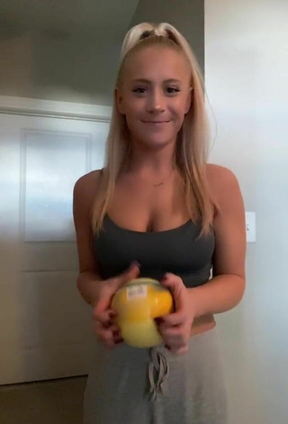 Hottest Lizzy Wurst Shows Cleavage in Grey Crop Top