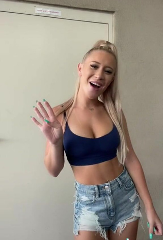 6. Cute Lizzy Wurst Shows Cleavage in Blue Crop Top and Bouncing Boobs