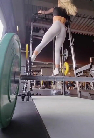 2. Hot Luisa Burkert in Leggings in the Sports Club while doing Fitness Exercises