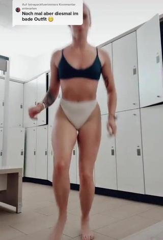 Hot Luisa Burkert Shows Butt