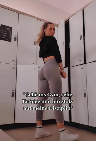 2. Sexy Luisa Burkert Shows Butt