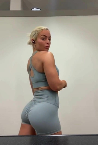 5. Erotic Mandy Rose Shows Butt