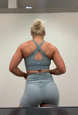 6. Erotic Mandy Rose Shows Butt