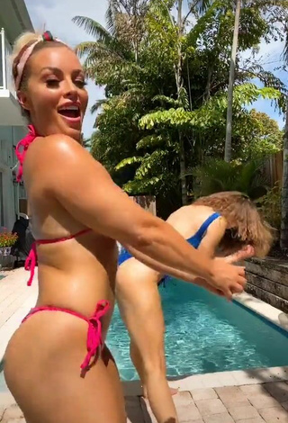 6. Erotic Mandy Rose Shows Cleavage and Bouncing Boobs at the Pool