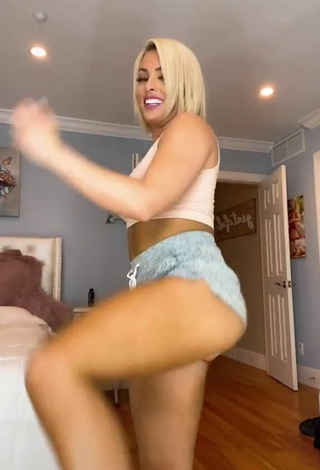 6. Cute Mandy Rose Shows Butt