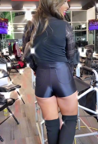 5. Hot Mandy Rose Shows Butt