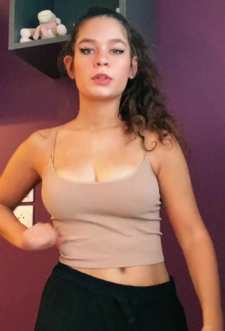 2. Cute Margaux Letellier Shows Cleavage in Beige Crop Top and Bouncing Tits