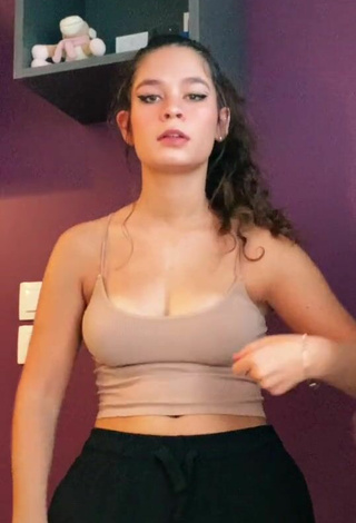 4. Cute Margaux Letellier Shows Cleavage in Beige Crop Top and Bouncing Tits