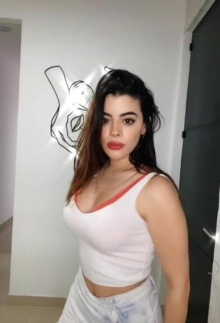 Sexy Marian Santos Shows Cleavage in White Tank Top