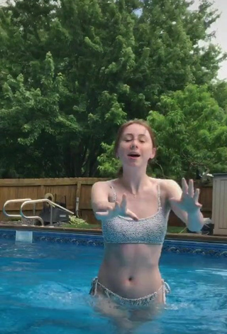 6. Sexy Misskatiebug in Bikini at the Pool